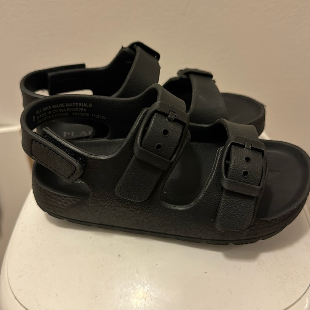 Black Sandals -8C